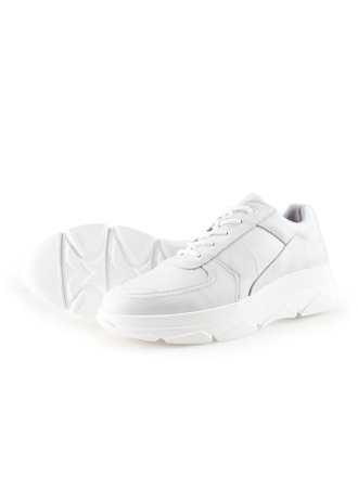 Bridge Footwear Sneaker