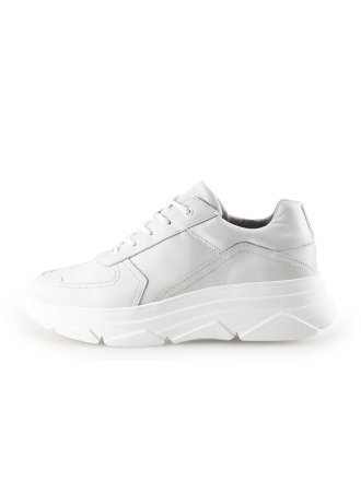 Bridge Footwear Sneaker