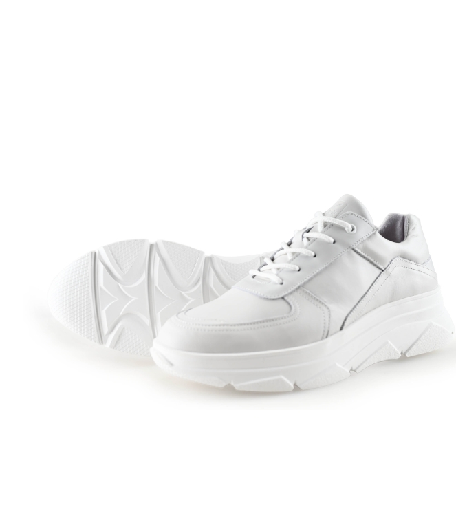 Bridge Footwear Sneaker