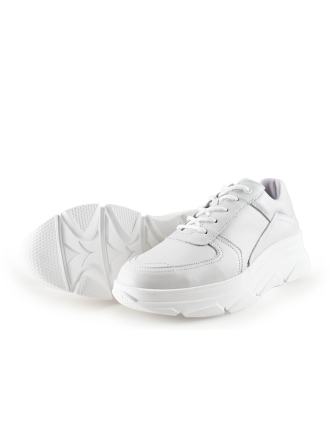 Bridge Footwear Sneaker