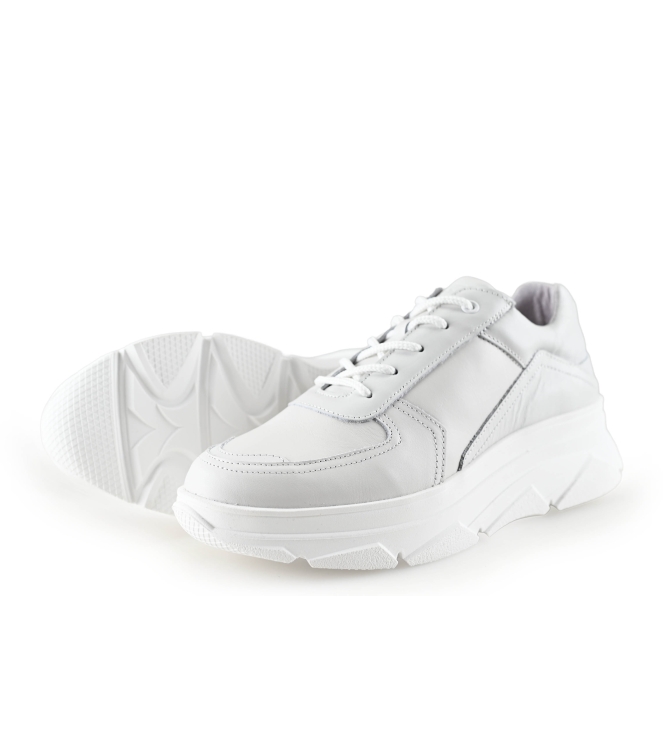Bridge Footwear Sneaker