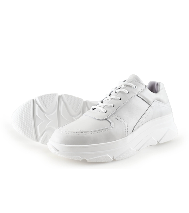 Bridge Footwear Sneaker