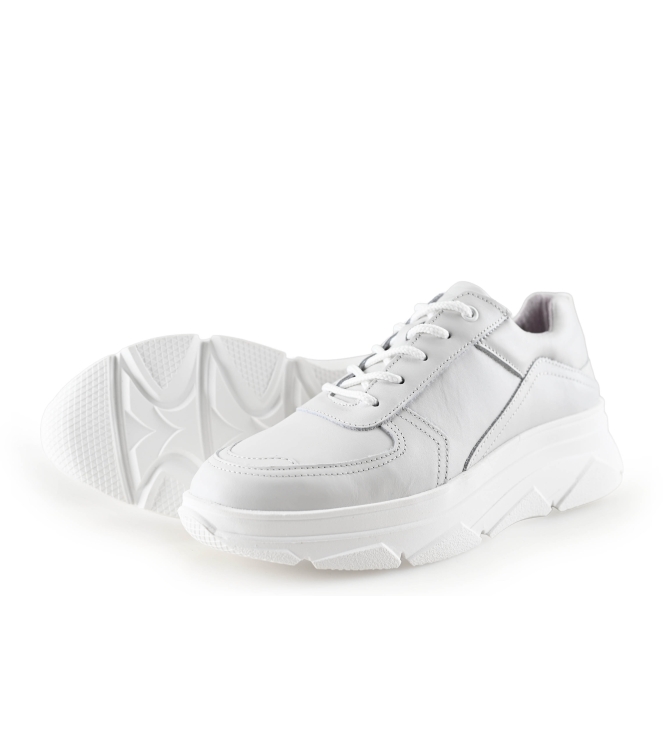 Bridge Footwear Sneaker