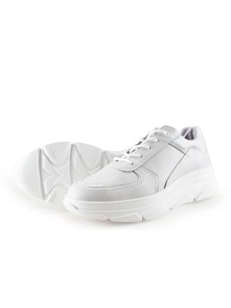 Bridge Footwear Sneaker