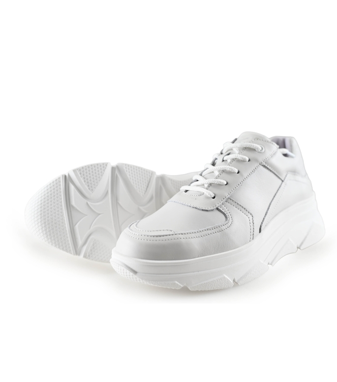 Bridge Footwear Sneaker