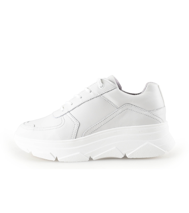 Bridge Footwear Sneaker