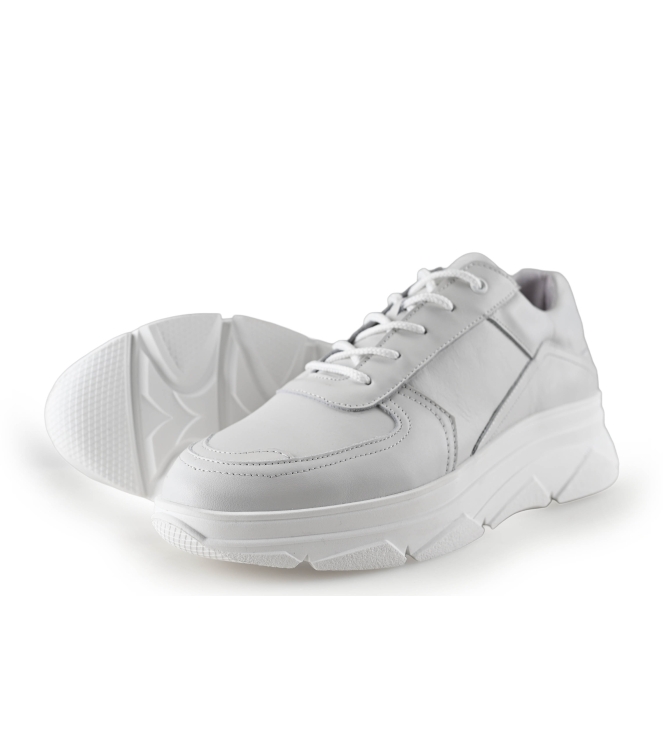 Bridge Footwear Sneaker