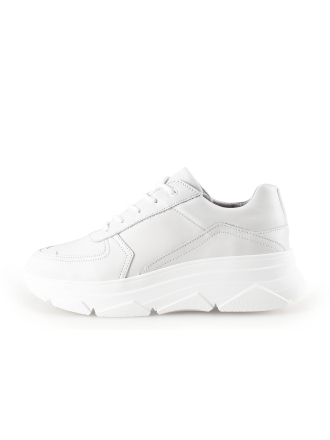 Bridge Footwear Sneaker