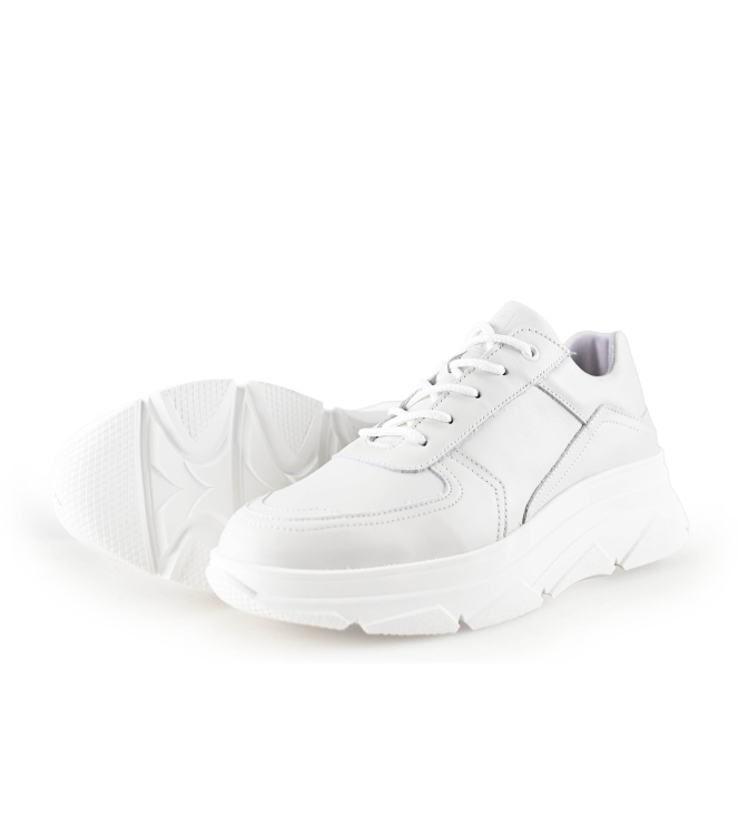 Bridge Footwear Sneaker