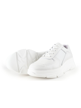 Bridge Footwear Sneaker