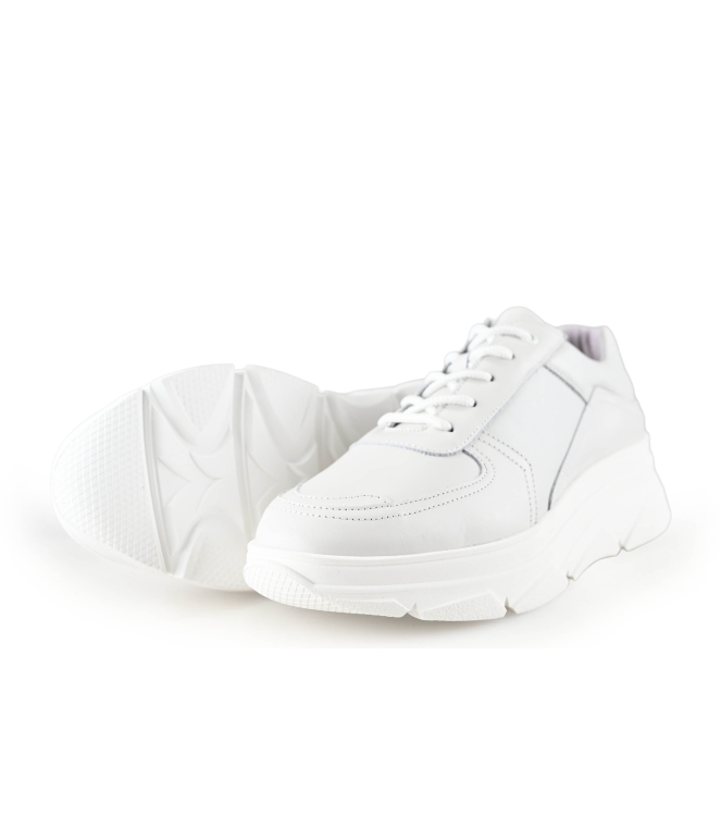 Bridge Footwear Sneaker