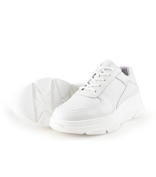 Bridge Footwear Sneaker