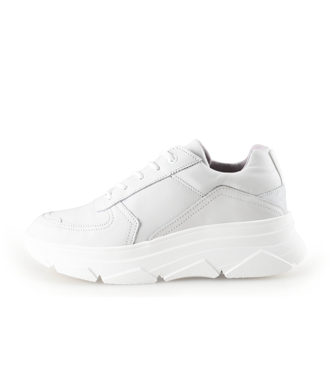 Bridge Footwear Sneaker