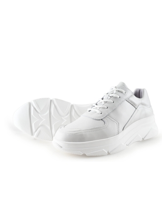 Bridge Footwear Sneaker