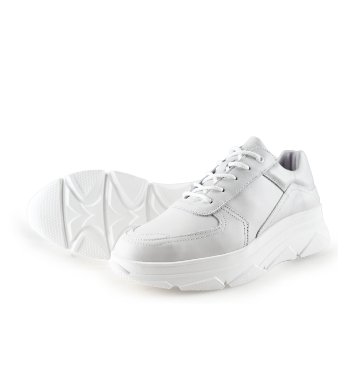 Bridge Footwear Sneaker
