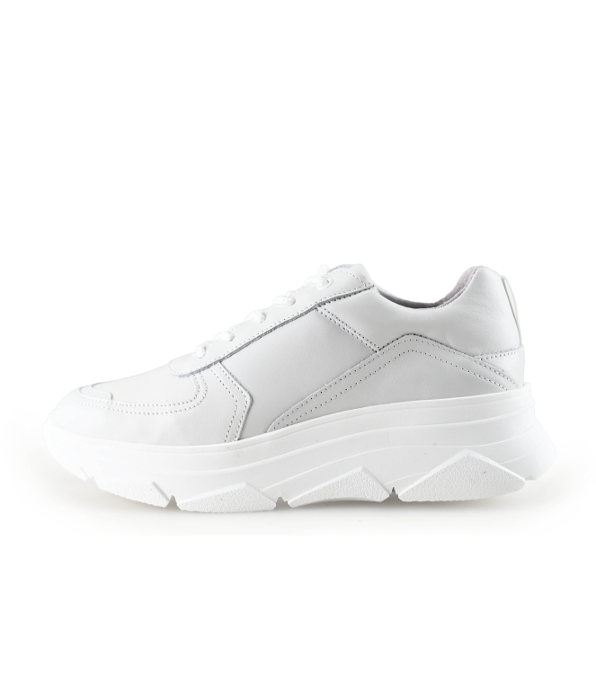 Bridge Footwear Sneaker