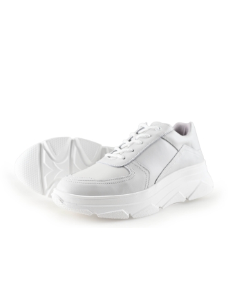 Bridge Footwear Sneaker