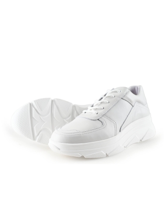 Bridge Footwear Sneaker