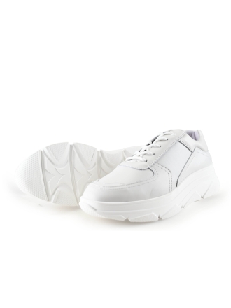 Bridge Footwear Sneaker