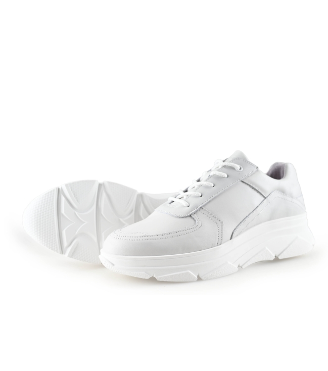 Bridge Footwear Sneaker
