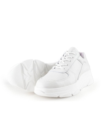 Bridge Footwear Sneaker