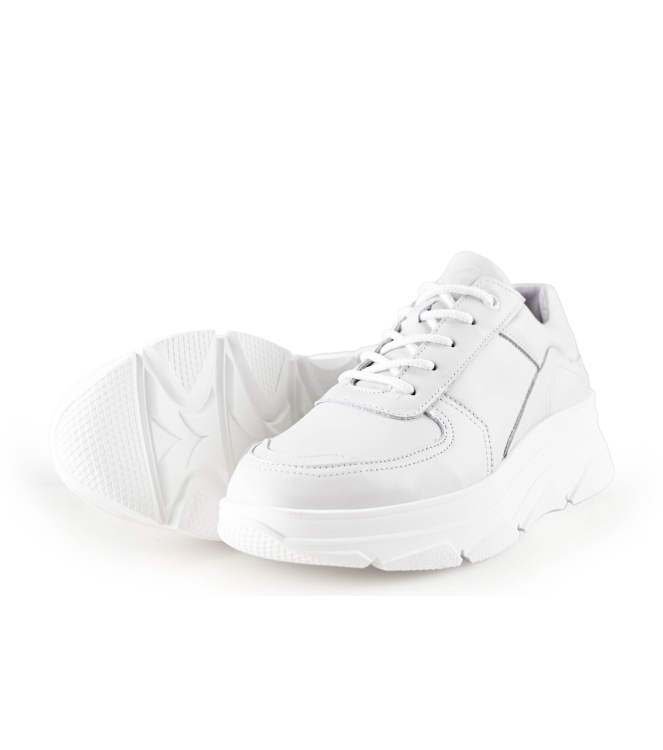 Bridge Footwear Sneaker