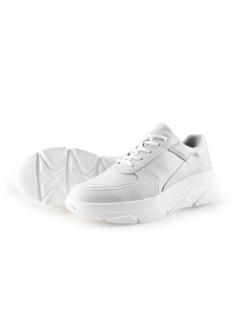 Bridge Footwear Sneaker