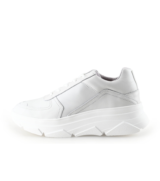 Bridge Footwear Sneaker