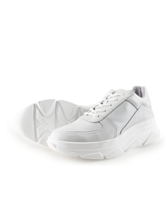 Bridge Footwear Sneaker