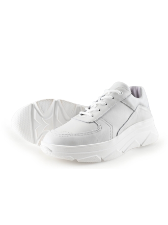 Bridge Footwear Sneaker