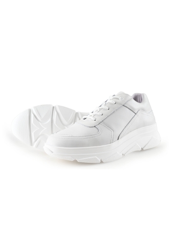 Bridge Footwear Sneaker