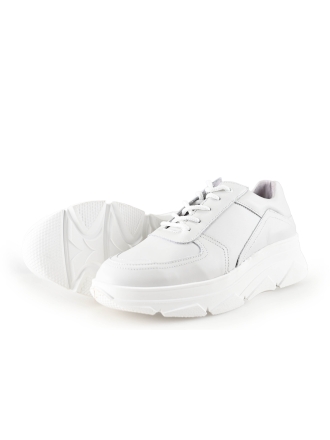 Bridge Footwear Sneaker