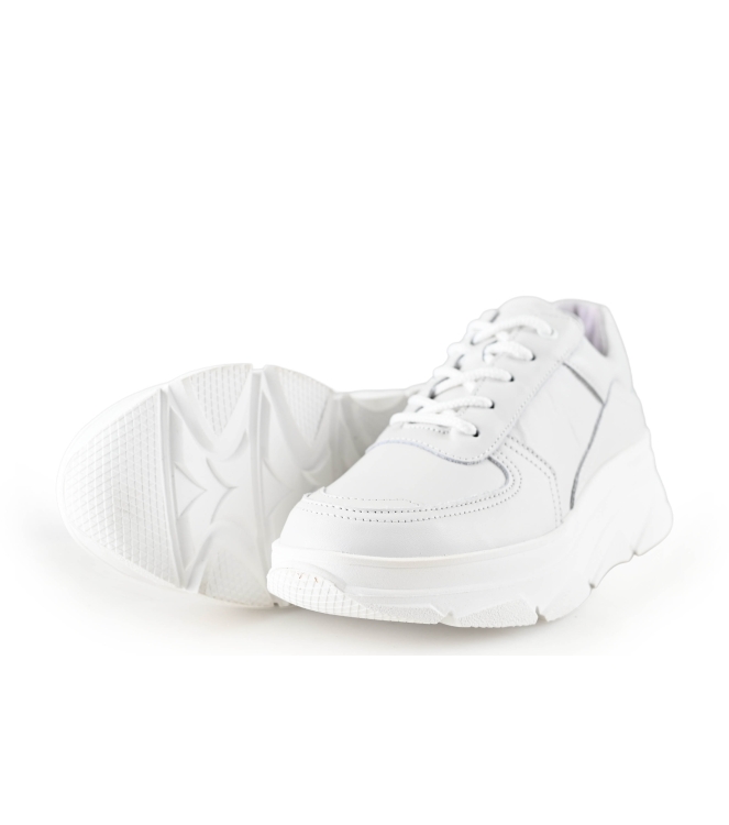 Bridge Footwear Sneaker