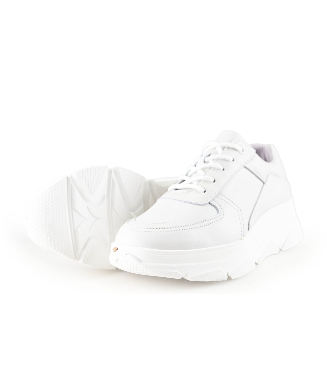 Bridge Footwear Sneaker