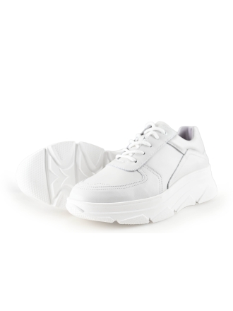 Bridge Footwear Sneaker