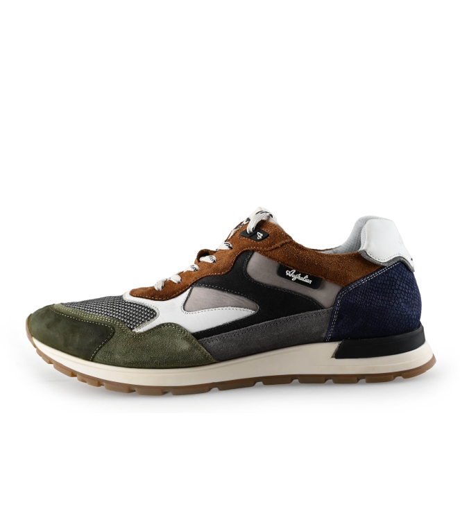 Australian Sneaker