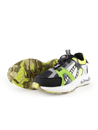 Red-Rag Sneaker