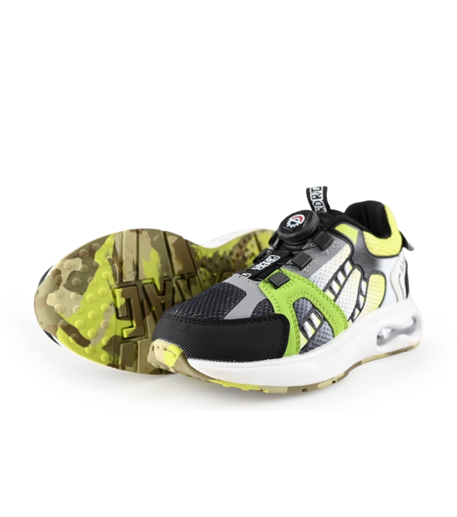 Red-Rag Sneaker