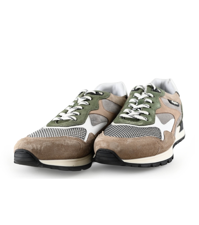 Australian Sneaker