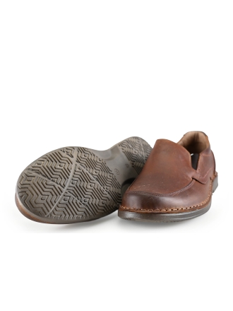 Outfielder Slip-ons