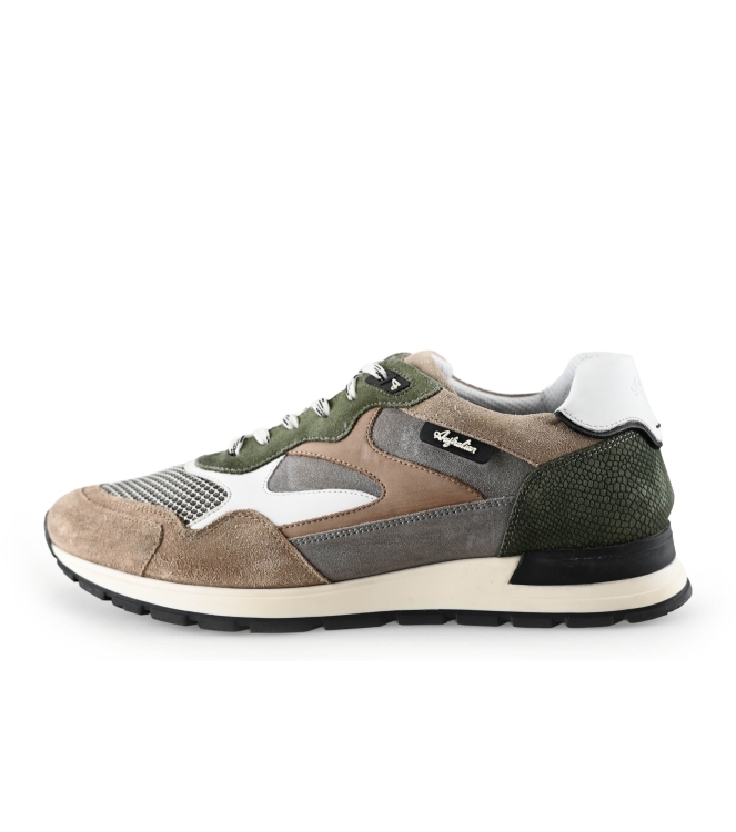 Australian Sneaker