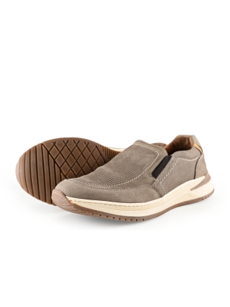 Outfielder Slip-ons