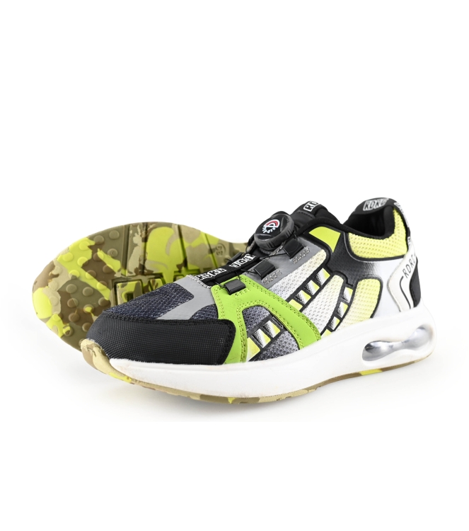 Red-Rag Sneaker