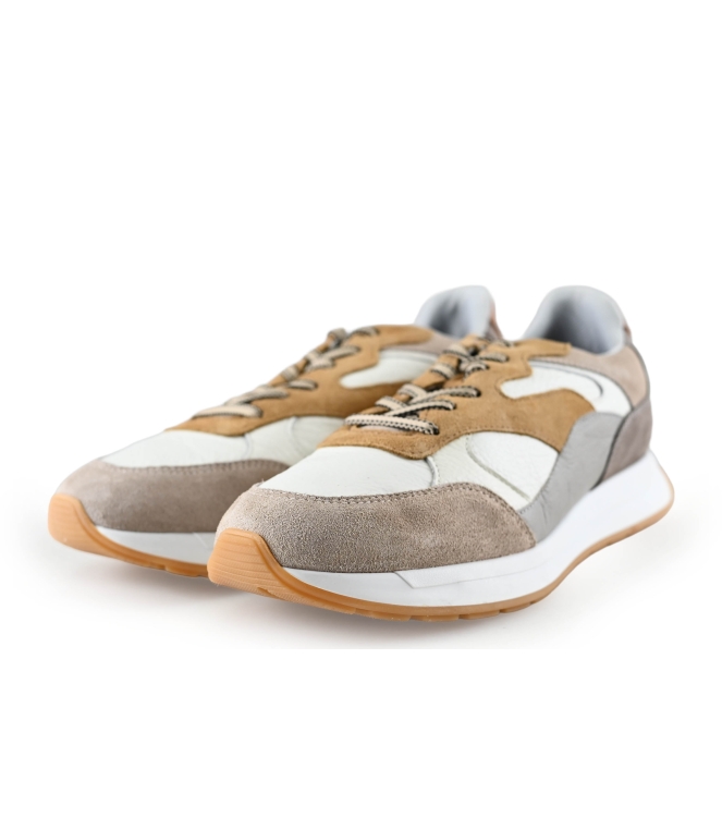 Vertice Sneaker