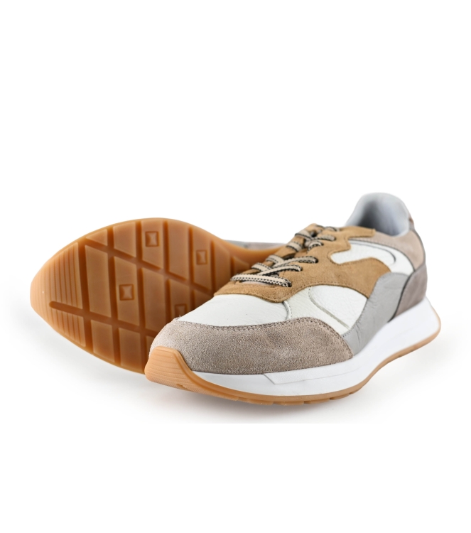 Vertice Sneaker