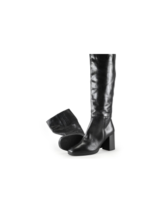 DSTRCT Stiefel