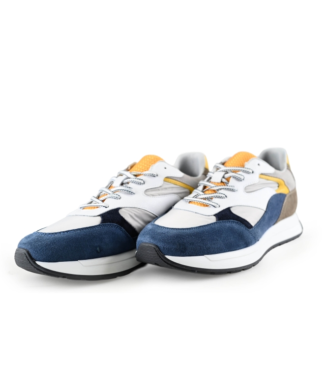 Vertice Sneaker