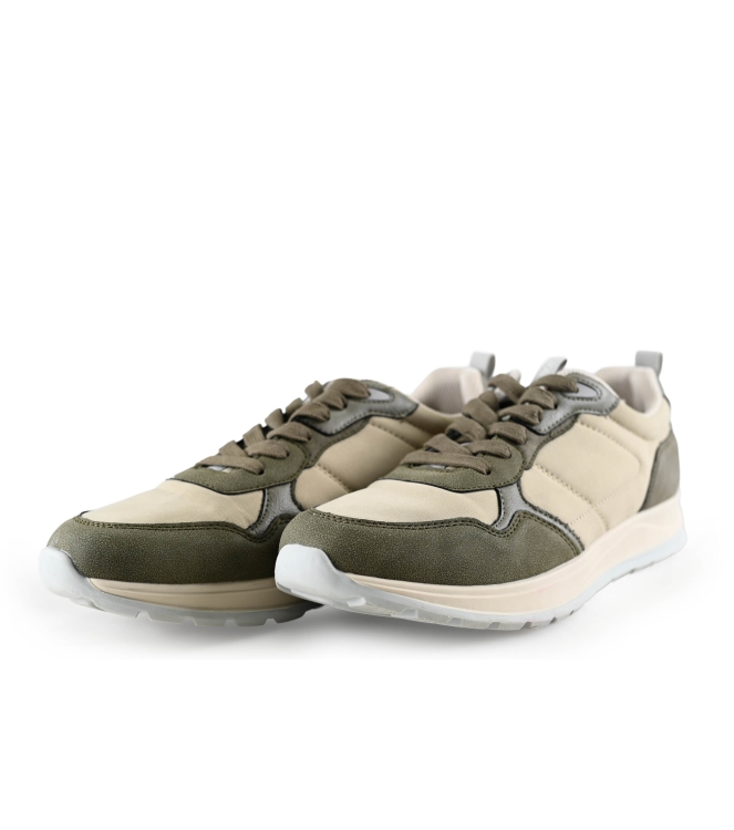 Vertice Sneaker