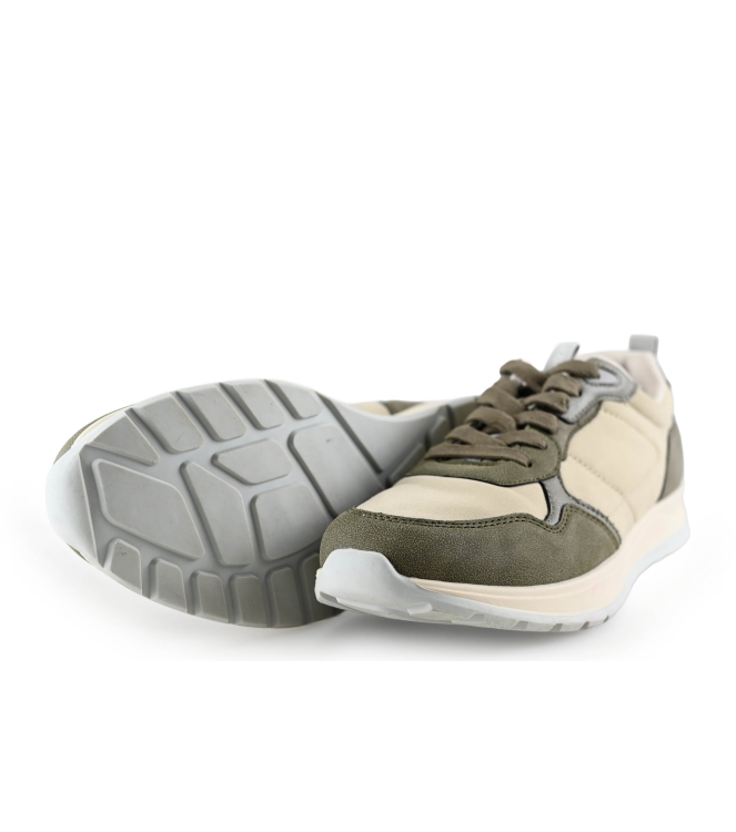 Vertice Sneaker