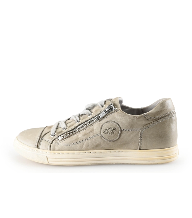 AQA Sneaker